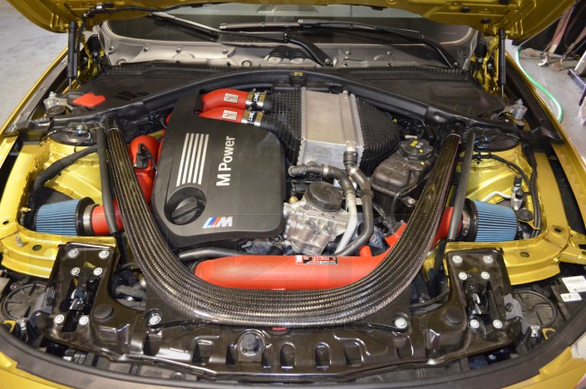 Injen BMW M 3.0L L6 Turbo 2014- Charge Pipe Upgrade kit Rood