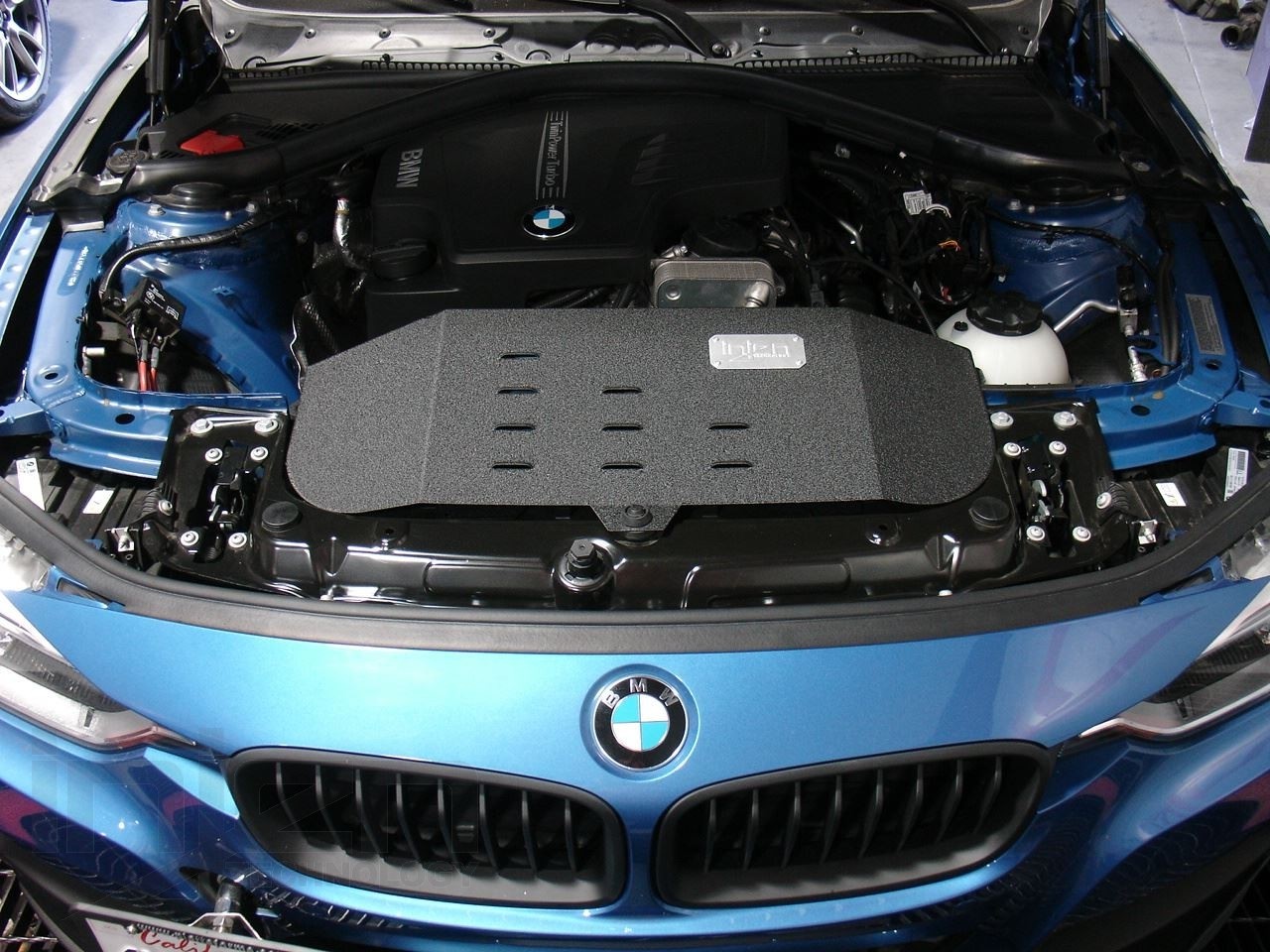 Injen BMW 328i 2.0L 4 Cyl Turbo 2012- Short ram intake system